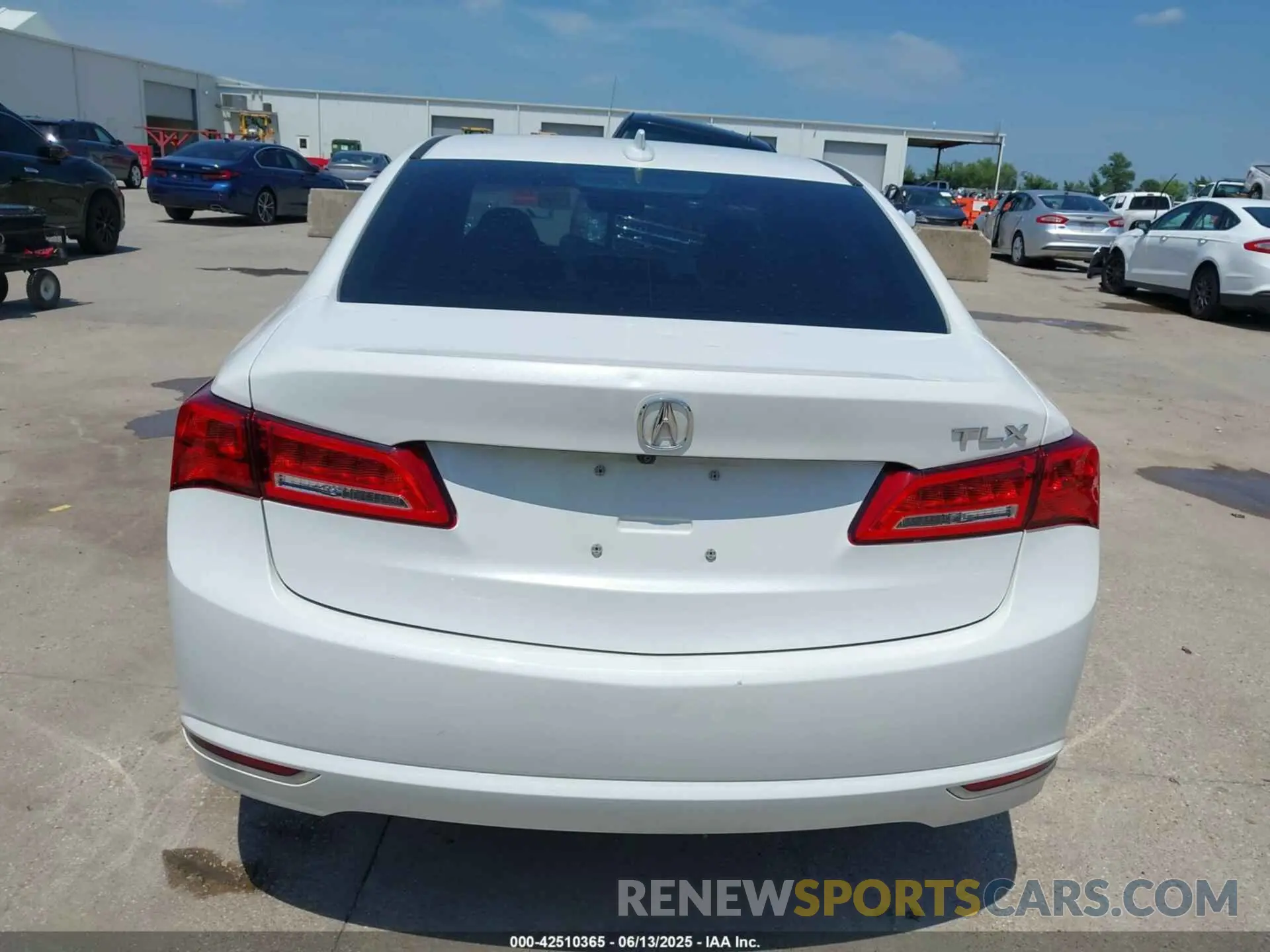 16 Photograph of a damaged car 19UUB1F34LA011697 ACURA TLX 2020