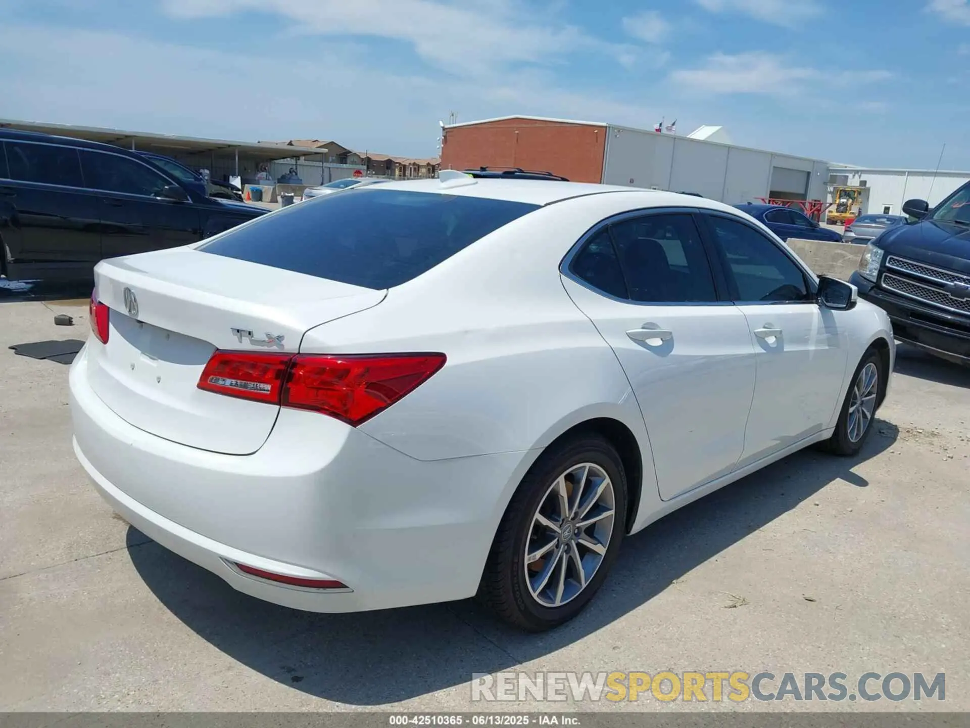 4 Photograph of a damaged car 19UUB1F34LA011697 ACURA TLX 2020