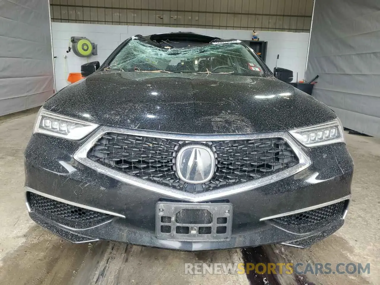 5 Photograph of a damaged car 19UUB1F35LA011840 ACURA TLX 2020