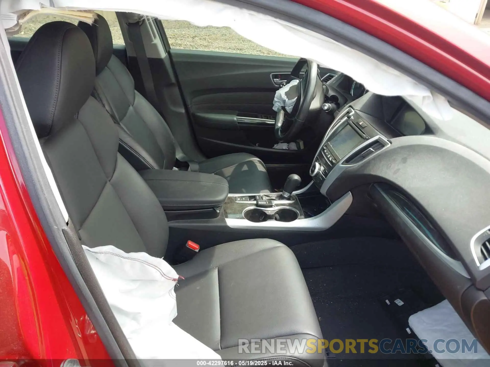 5 Photograph of a damaged car 19UUB1F36LA005495 ACURA TLX 2020
