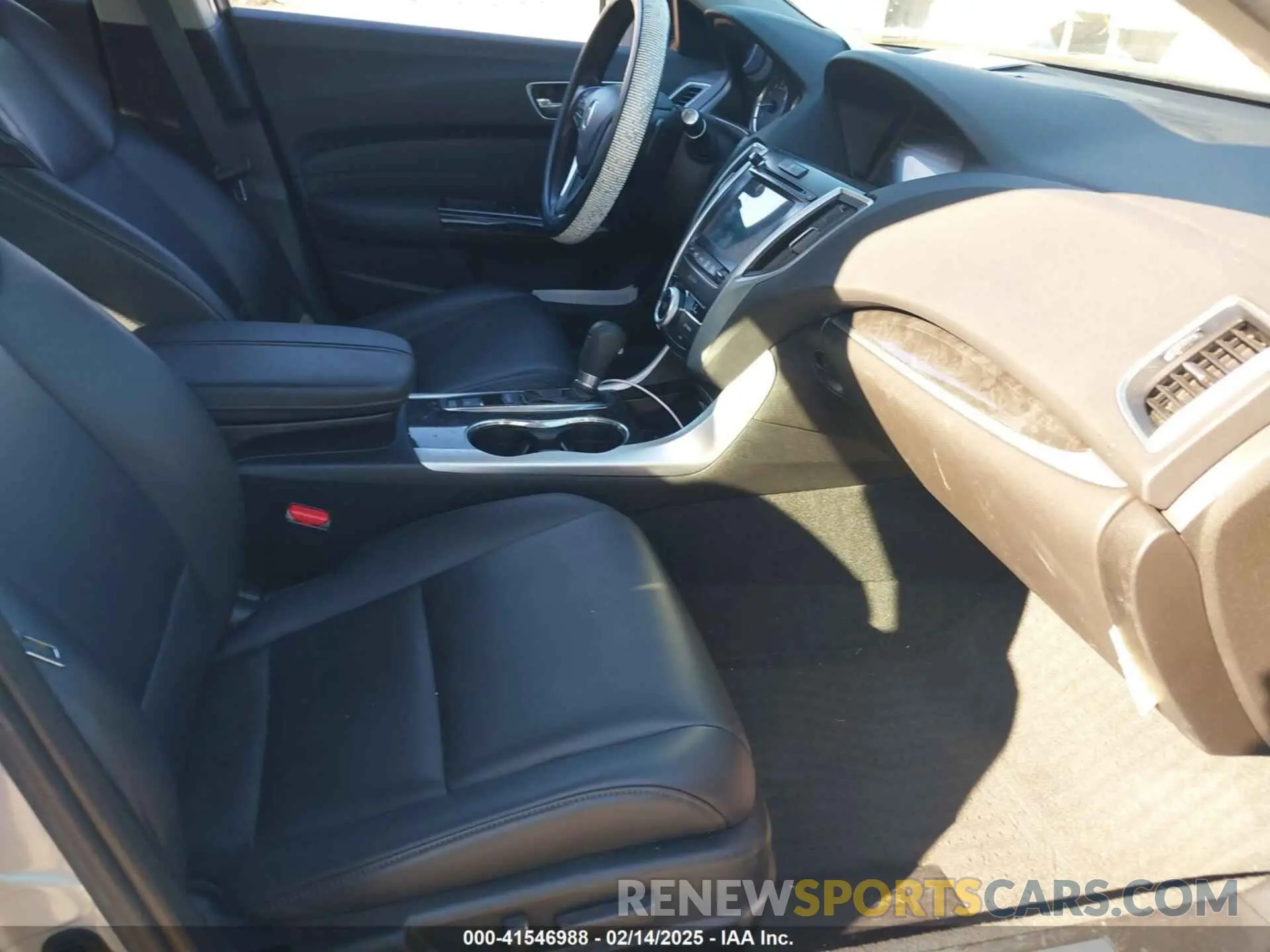 5 Photograph of a damaged car 19UUB1F38LA000055 ACURA TLX 2020