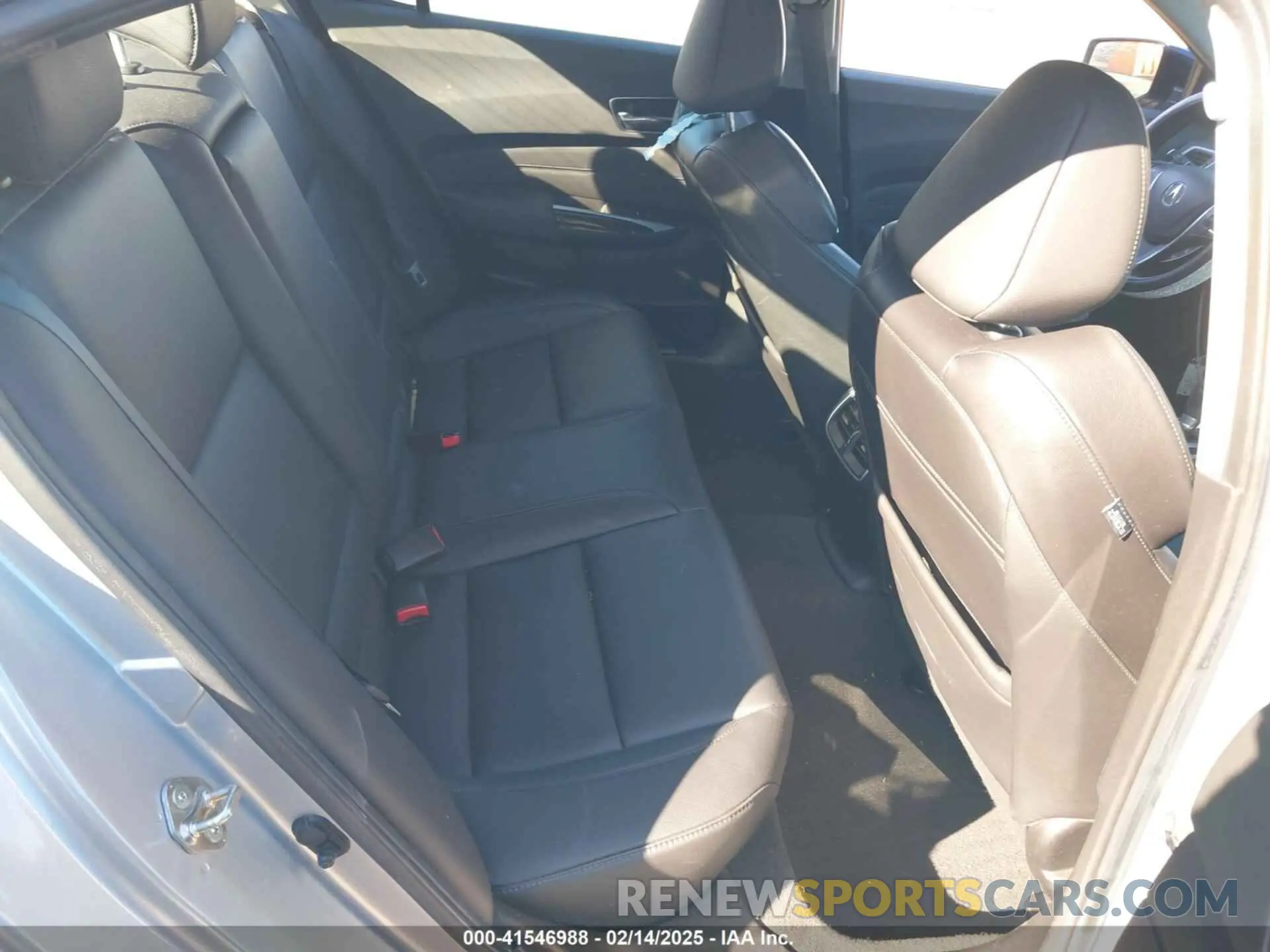 8 Photograph of a damaged car 19UUB1F38LA000055 ACURA TLX 2020