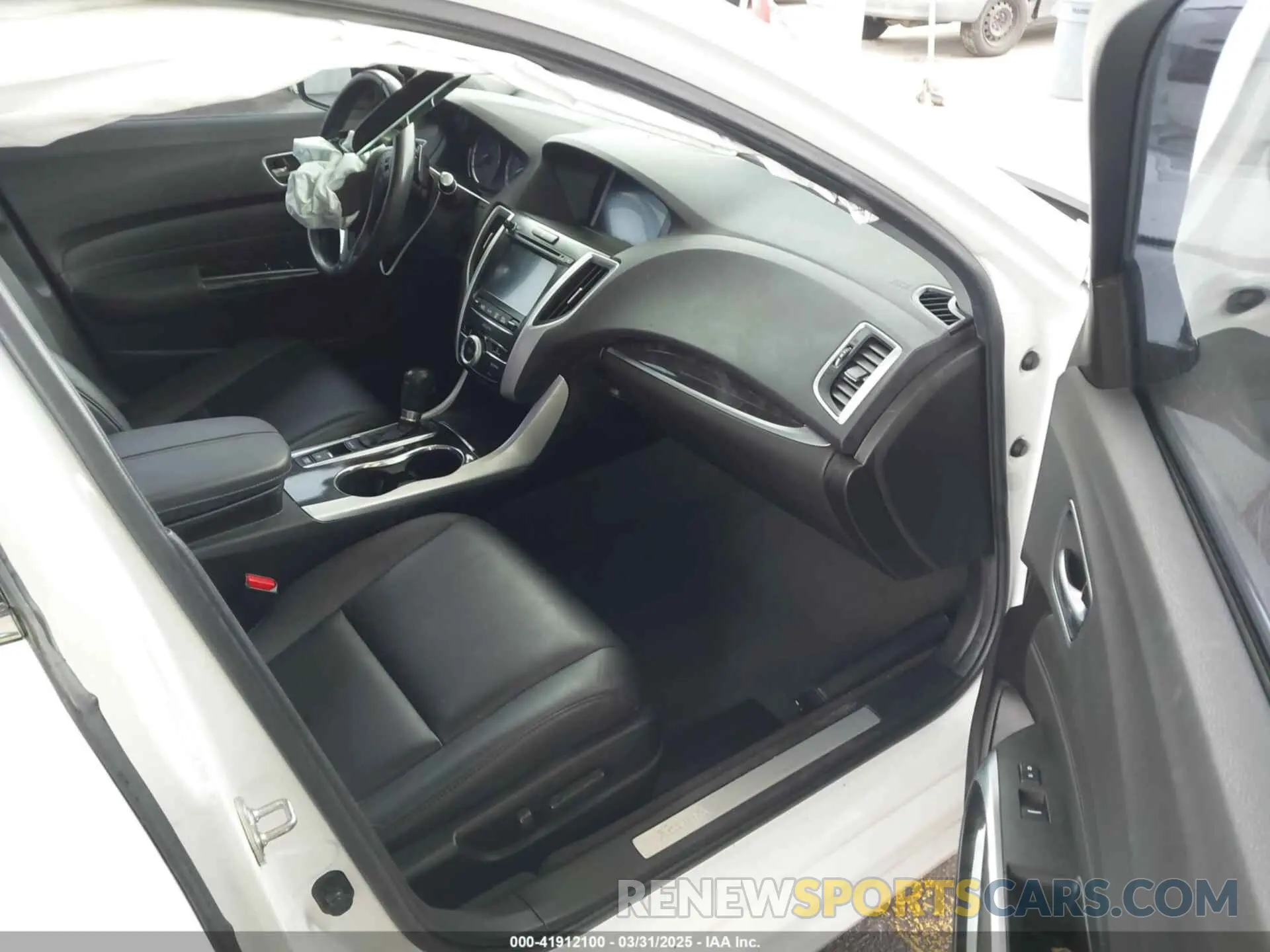 5 Photograph of a damaged car 19UUB1F38LA014988 ACURA TLX 2020