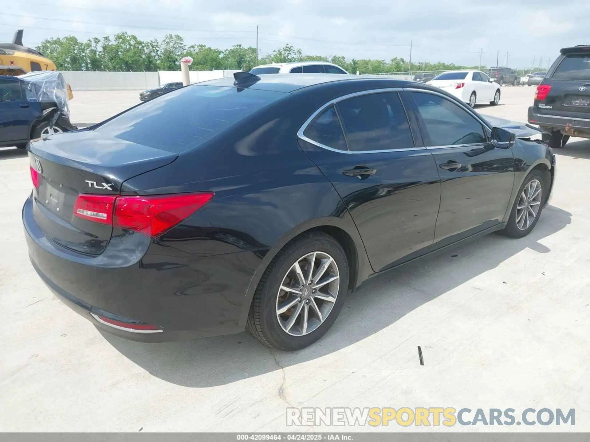 4 Photograph of a damaged car 19UUB1F39LA004521 ACURA TLX 2020