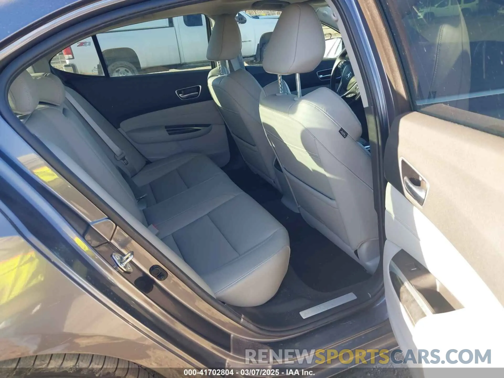 8 Photograph of a damaged car 19UUB1F3XLA009341 ACURA TLX 2020