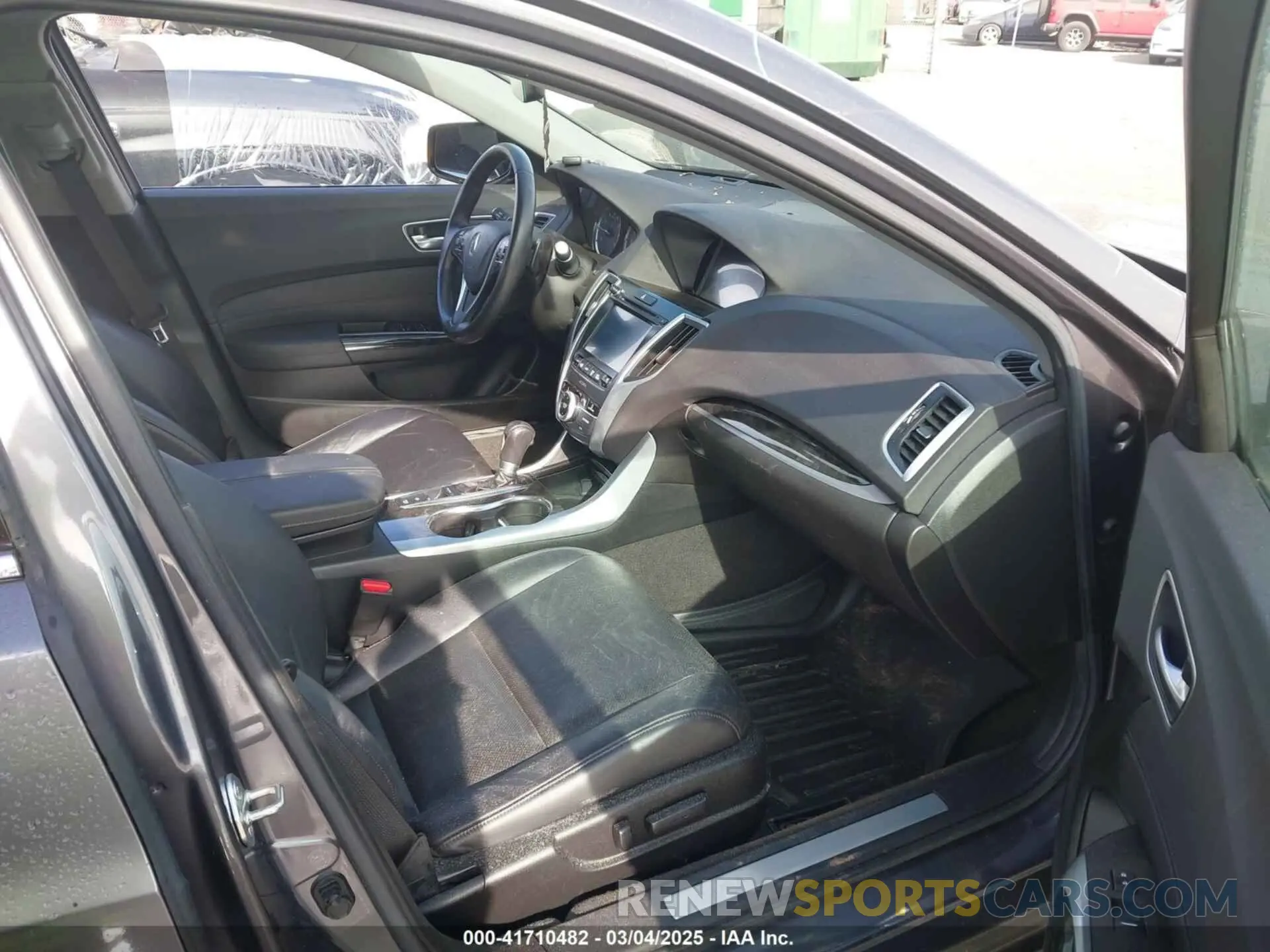 5 Photograph of a damaged car 19UUB1F50LA015540 ACURA TLX 2020