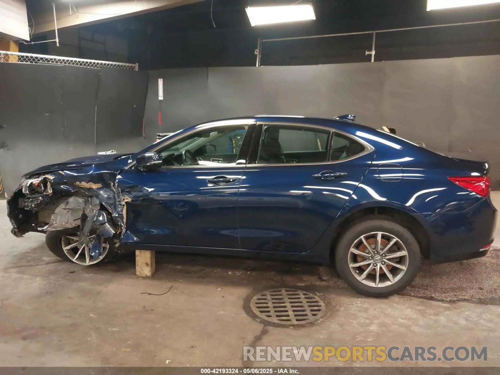 14 Photograph of a damaged car 19UUB1F53LA006637 ACURA TLX 2020