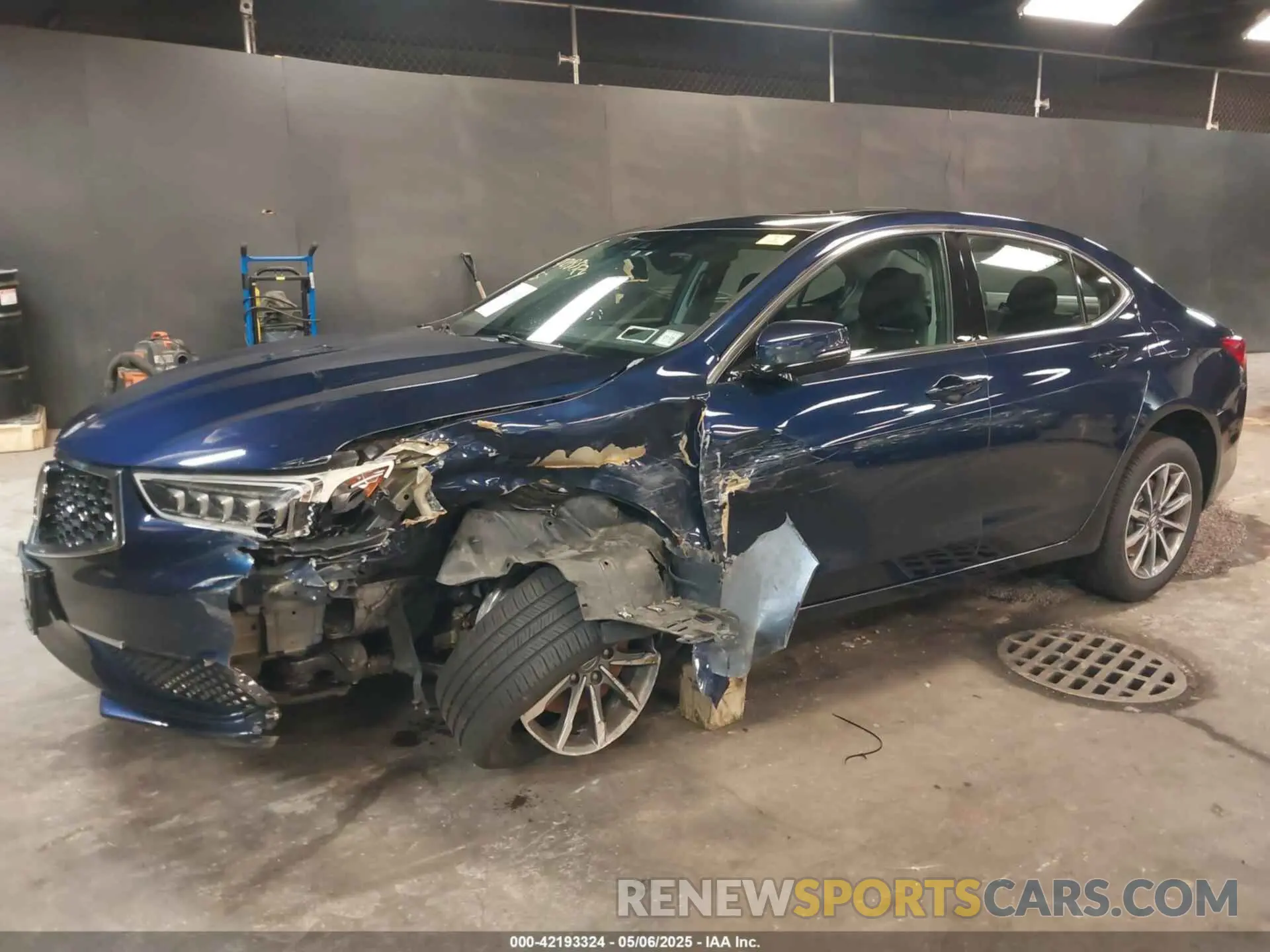 6 Photograph of a damaged car 19UUB1F53LA006637 ACURA TLX 2020