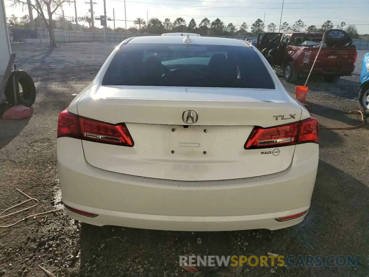 6 Photograph of a damaged car 19UUB1F54LA012642 ACURA TLX 2020