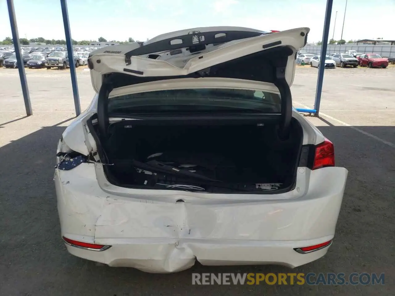 6 Photograph of a damaged car 19UUB1F54LA015251 ACURA TLX 2020