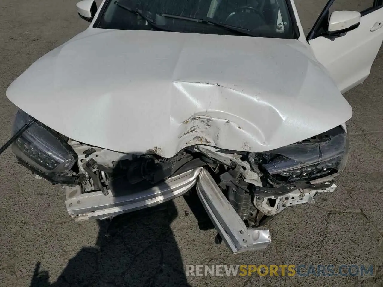11 Photograph of a damaged car 19UUB1F5XLA017067 ACURA TLX 2020