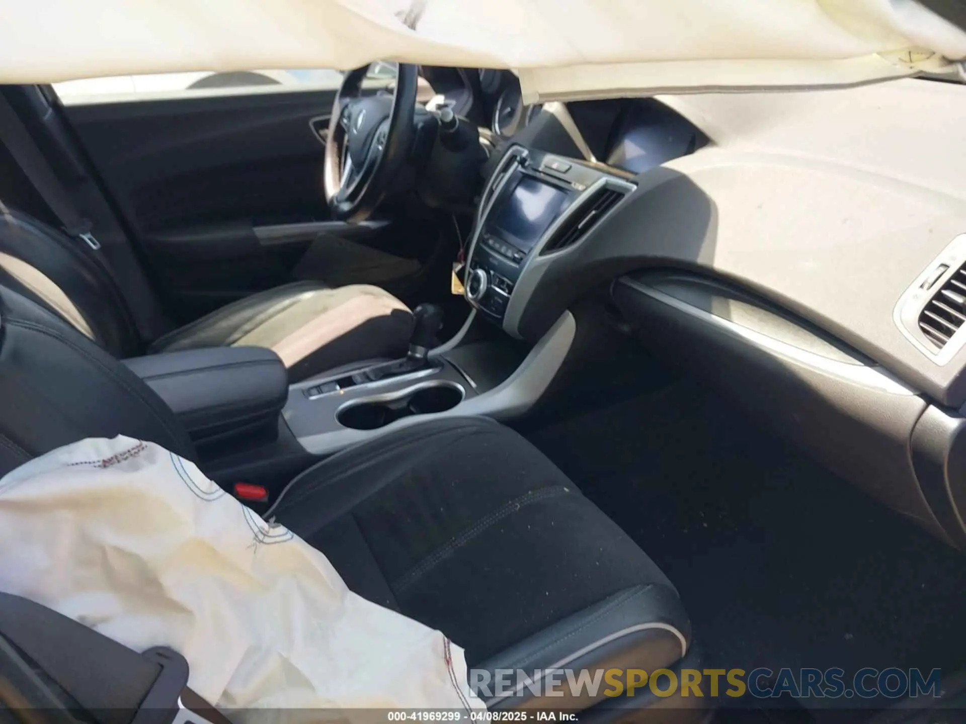 5 Photograph of a damaged car 19UUB1F63LA010907 ACURA TLX 2020