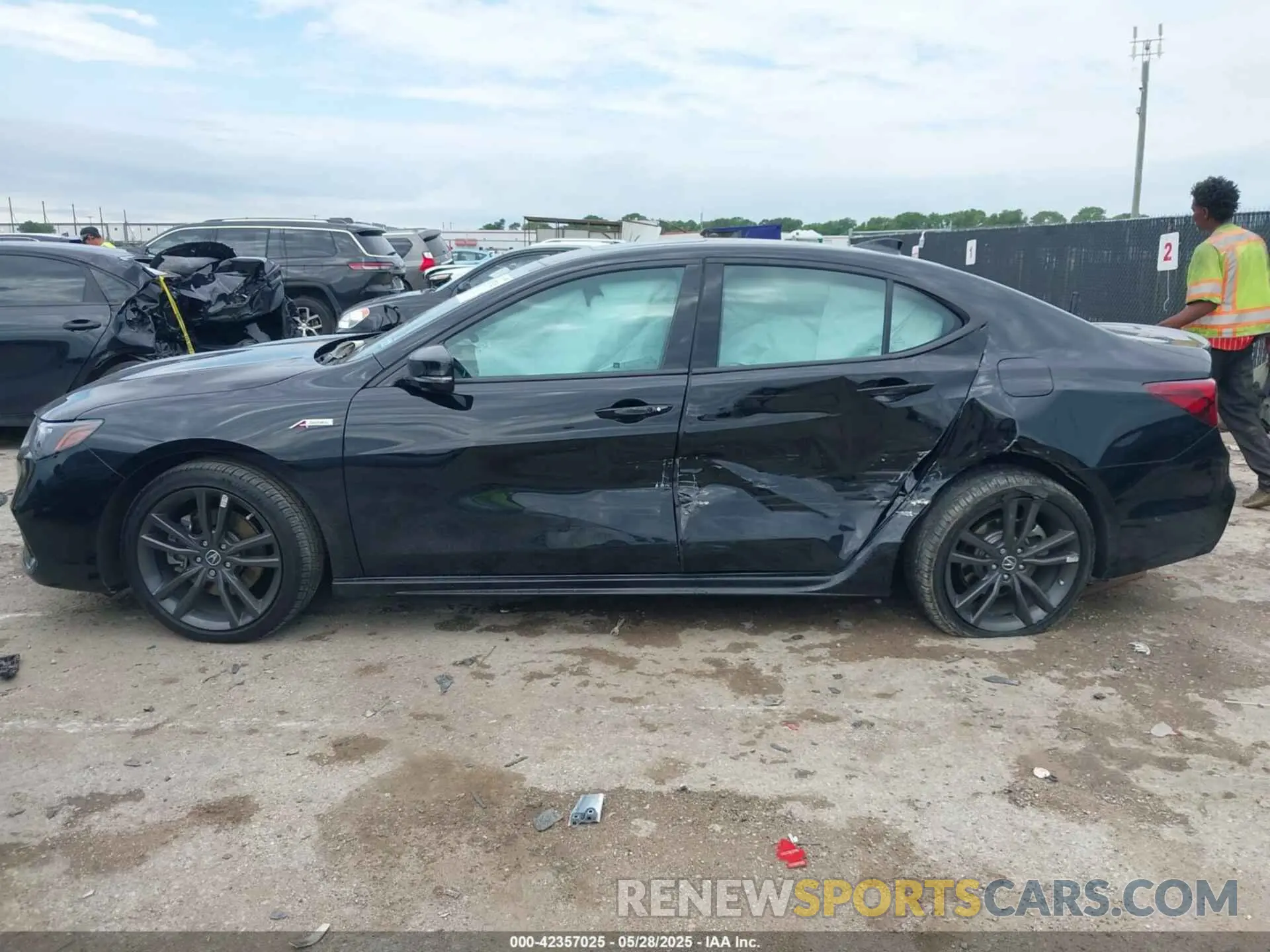 14 Photograph of a damaged car 19UUB1F64LA005943 ACURA TLX 2020