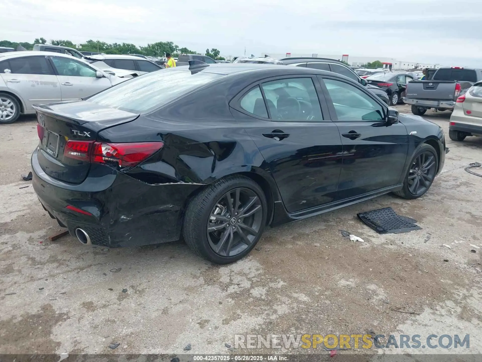 4 Photograph of a damaged car 19UUB1F64LA005943 ACURA TLX 2020
