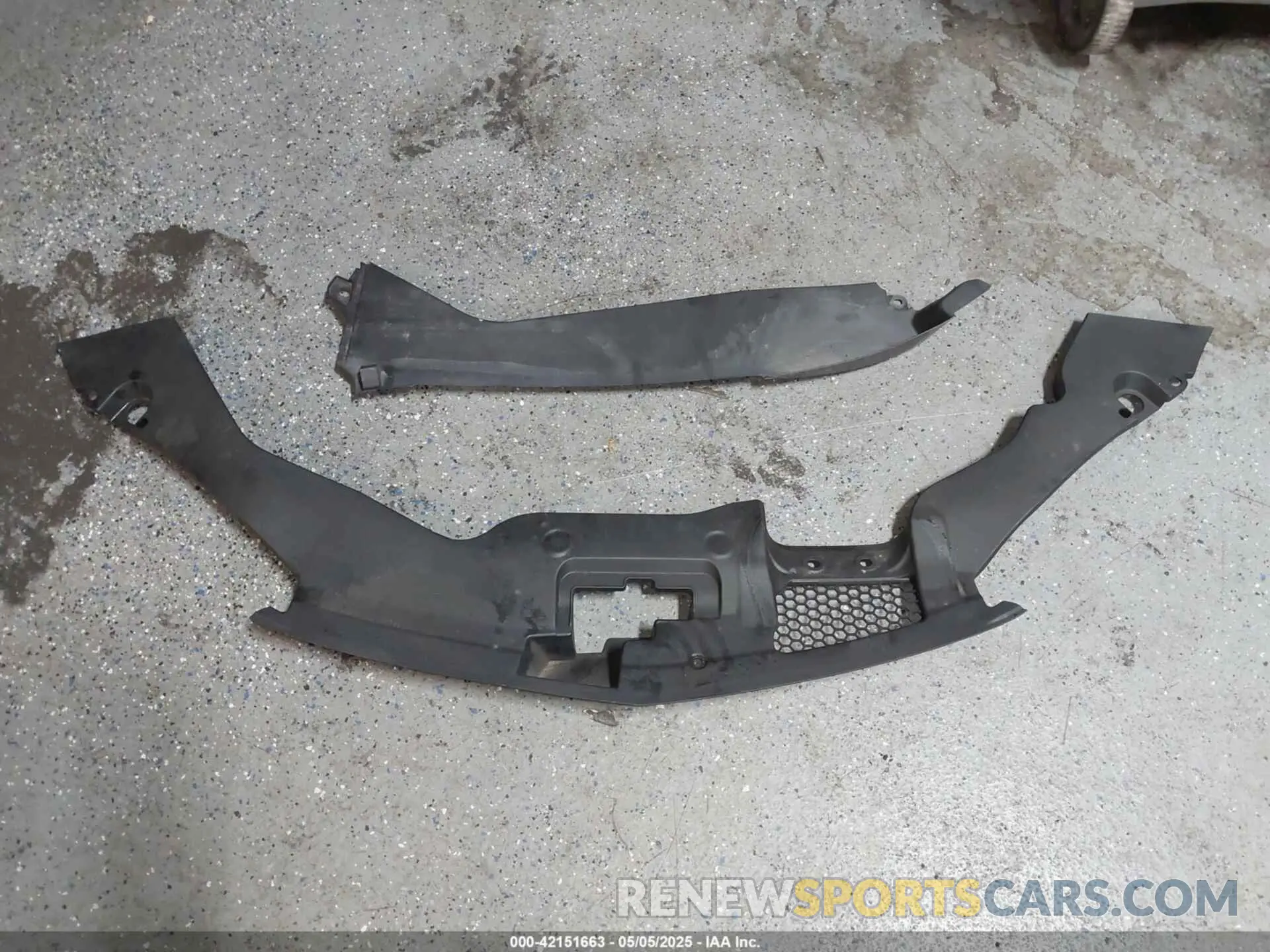 12 Photograph of a damaged car 19UUB1F66LA013039 ACURA TLX 2020