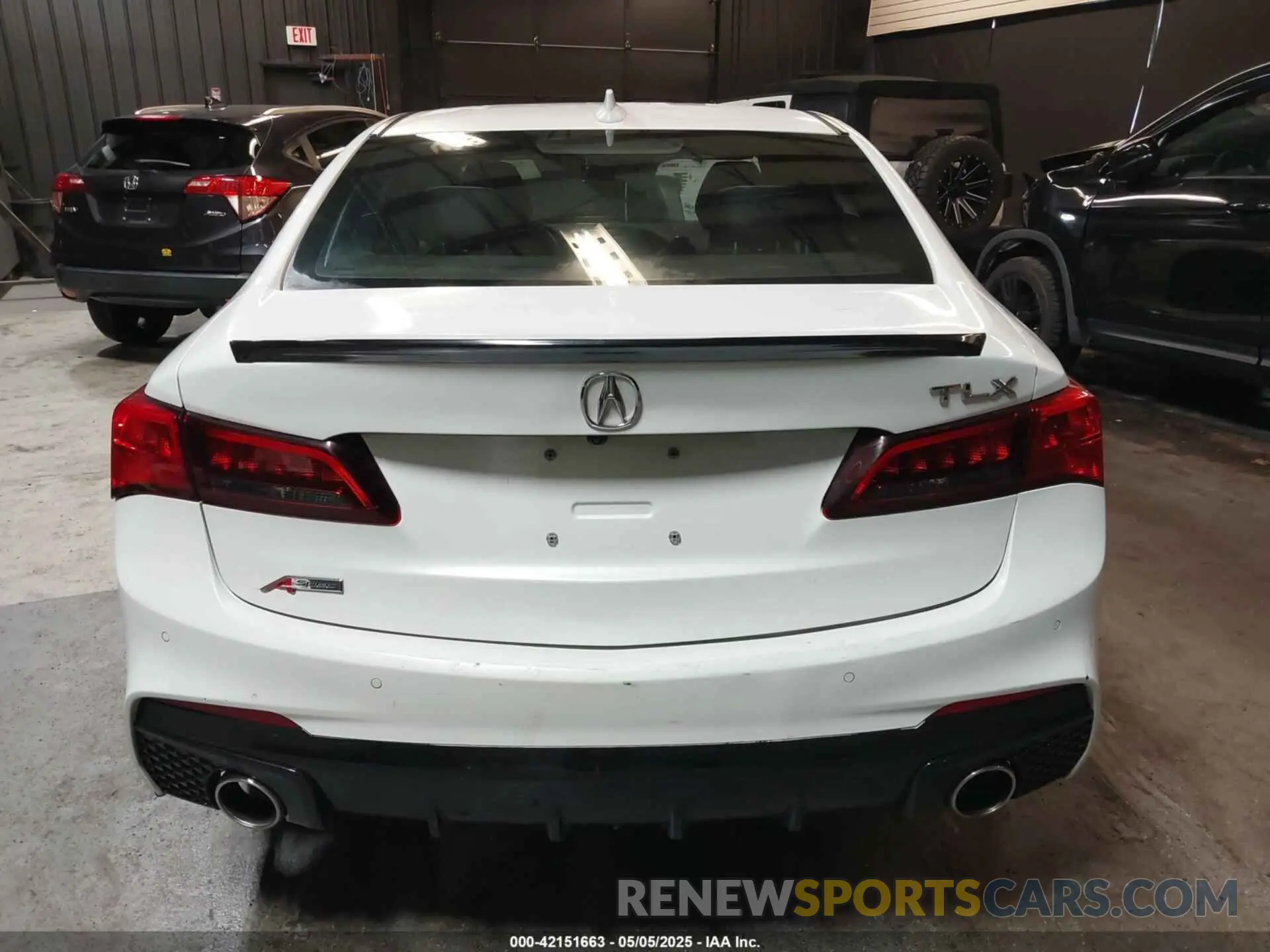 17 Photograph of a damaged car 19UUB1F66LA013039 ACURA TLX 2020