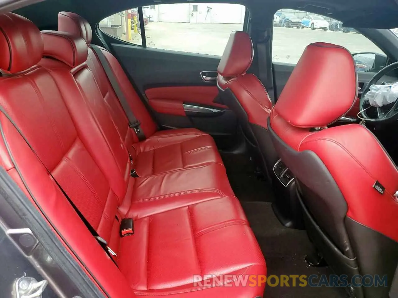 11 Photograph of a damaged car 19UUB1F67LA009162 ACURA TLX 2020