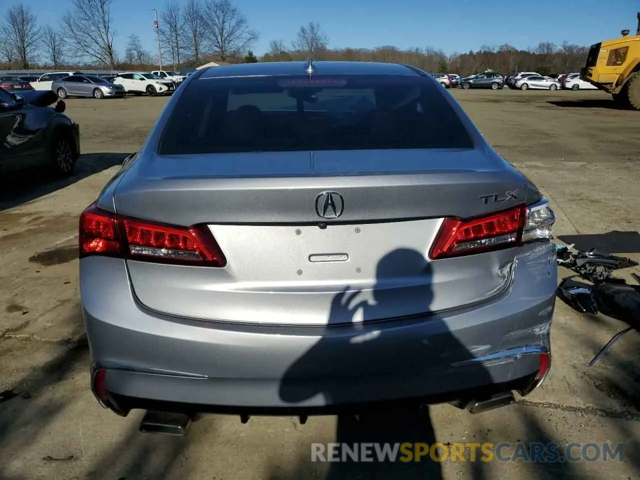 6 Photograph of a damaged car 19UUB2F37LA000442 ACURA TLX 2020