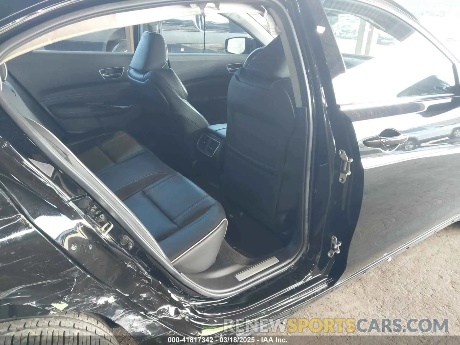 8 Photograph of a damaged car 19UUB2F41LA005077 ACURA TLX 2020