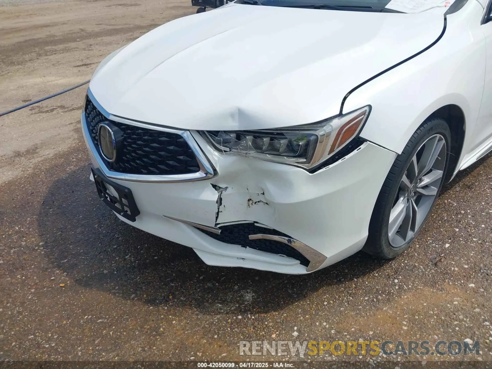 6 Photograph of a damaged car 19UUB2F43LA001094 ACURA TLX 2020