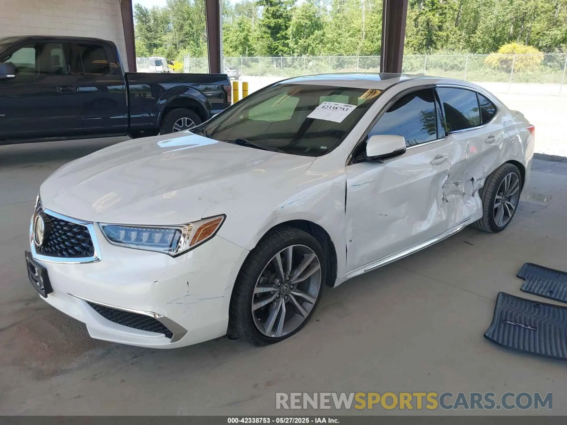 2 Photograph of a damaged car 19UUB2F45LA001274 ACURA TLX 2020