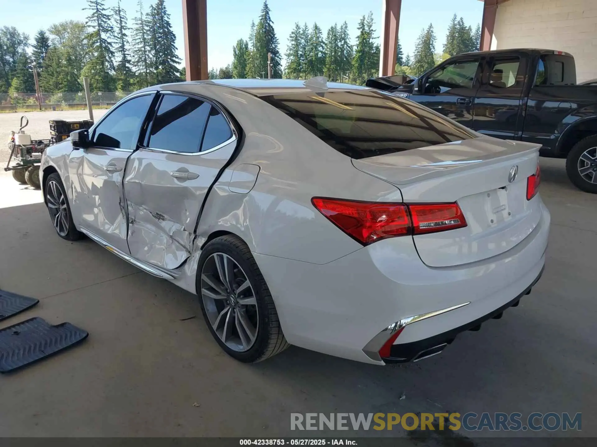 3 Photograph of a damaged car 19UUB2F45LA001274 ACURA TLX 2020