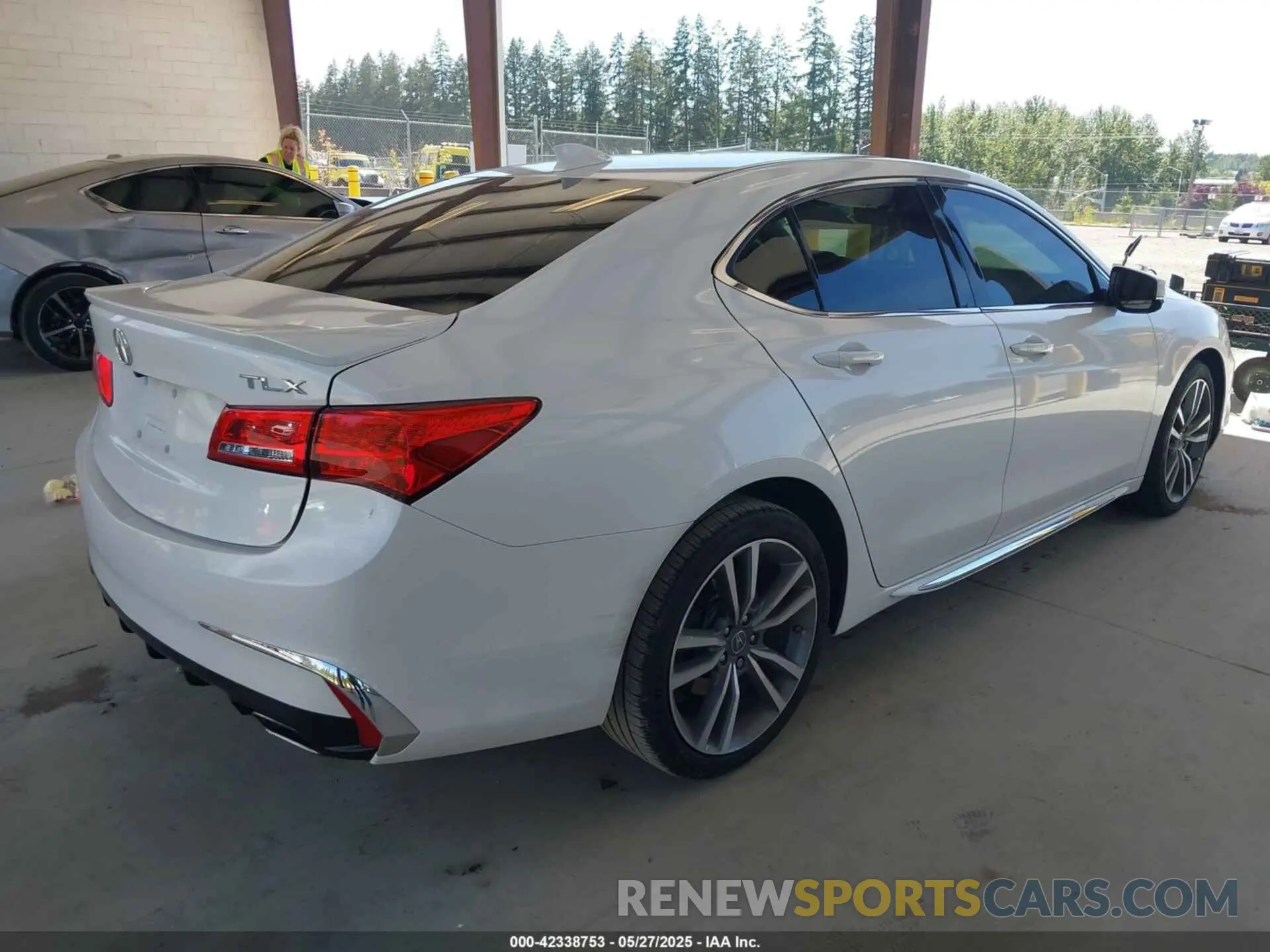 4 Photograph of a damaged car 19UUB2F45LA001274 ACURA TLX 2020