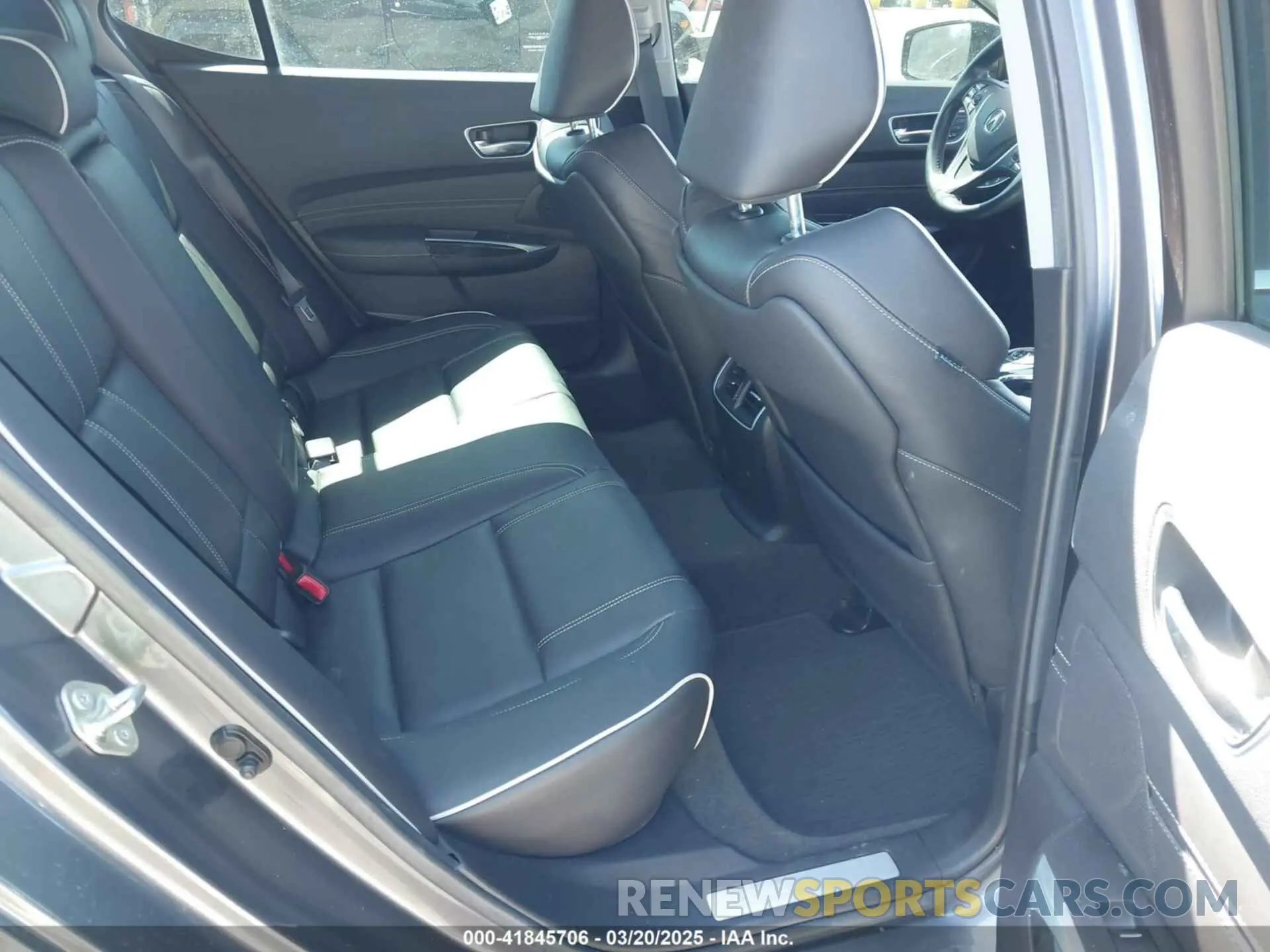 8 Photograph of a damaged car 19UUB2F48LA000569 ACURA TLX 2020