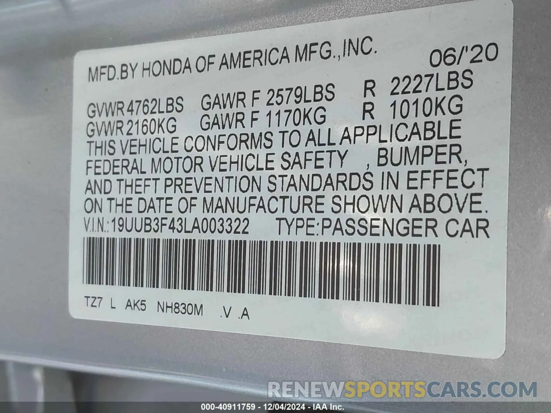 9 Photograph of a damaged car 19UUB3F43LA003322 ACURA TLX 2020