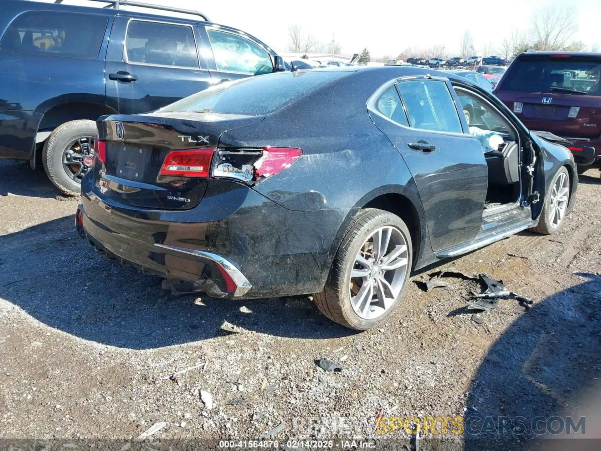 4 Photograph of a damaged car 19UUB3F45LA003614 ACURA TLX 2020