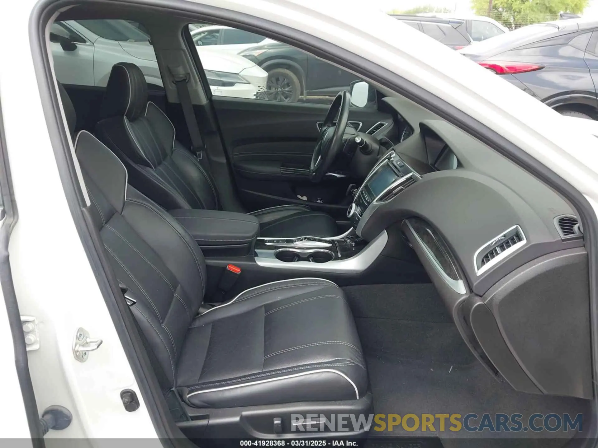 5 Photograph of a damaged car 19UUB3F47LA003971 ACURA TLX 2020