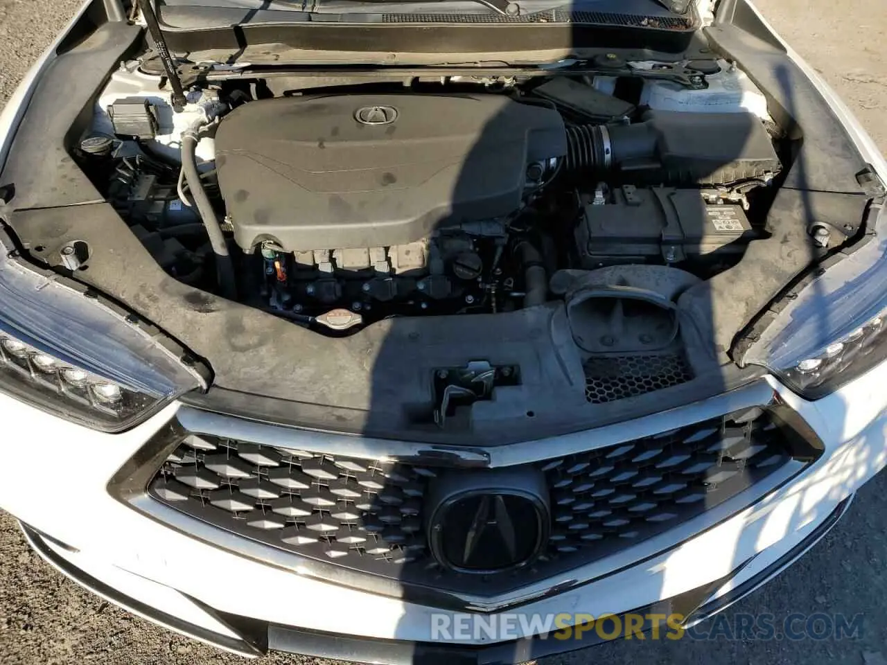 11 Photograph of a damaged car 19UUB3F67LA002109 ACURA TLX 2020