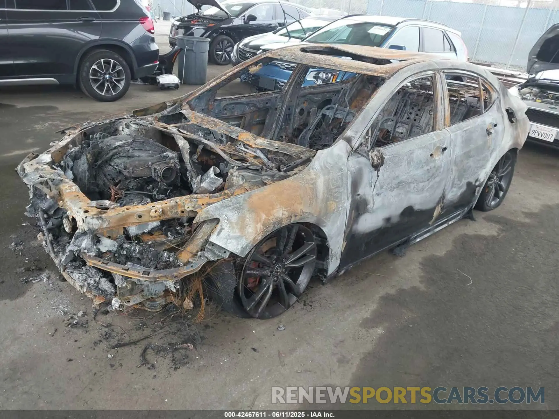 2 Photograph of a damaged car 19UUB3F67LA002143 ACURA TLX 2020
