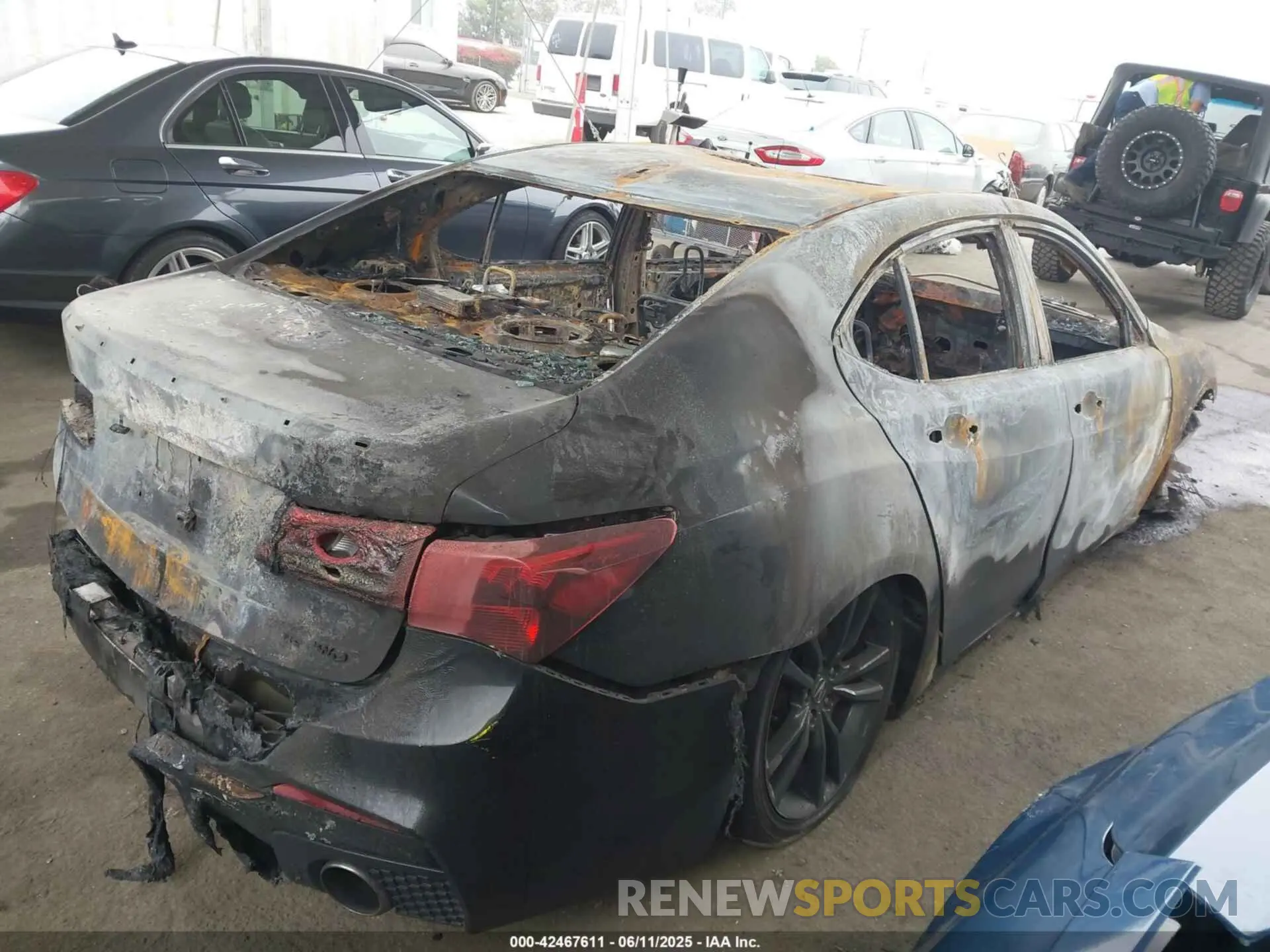4 Photograph of a damaged car 19UUB3F67LA002143 ACURA TLX 2020