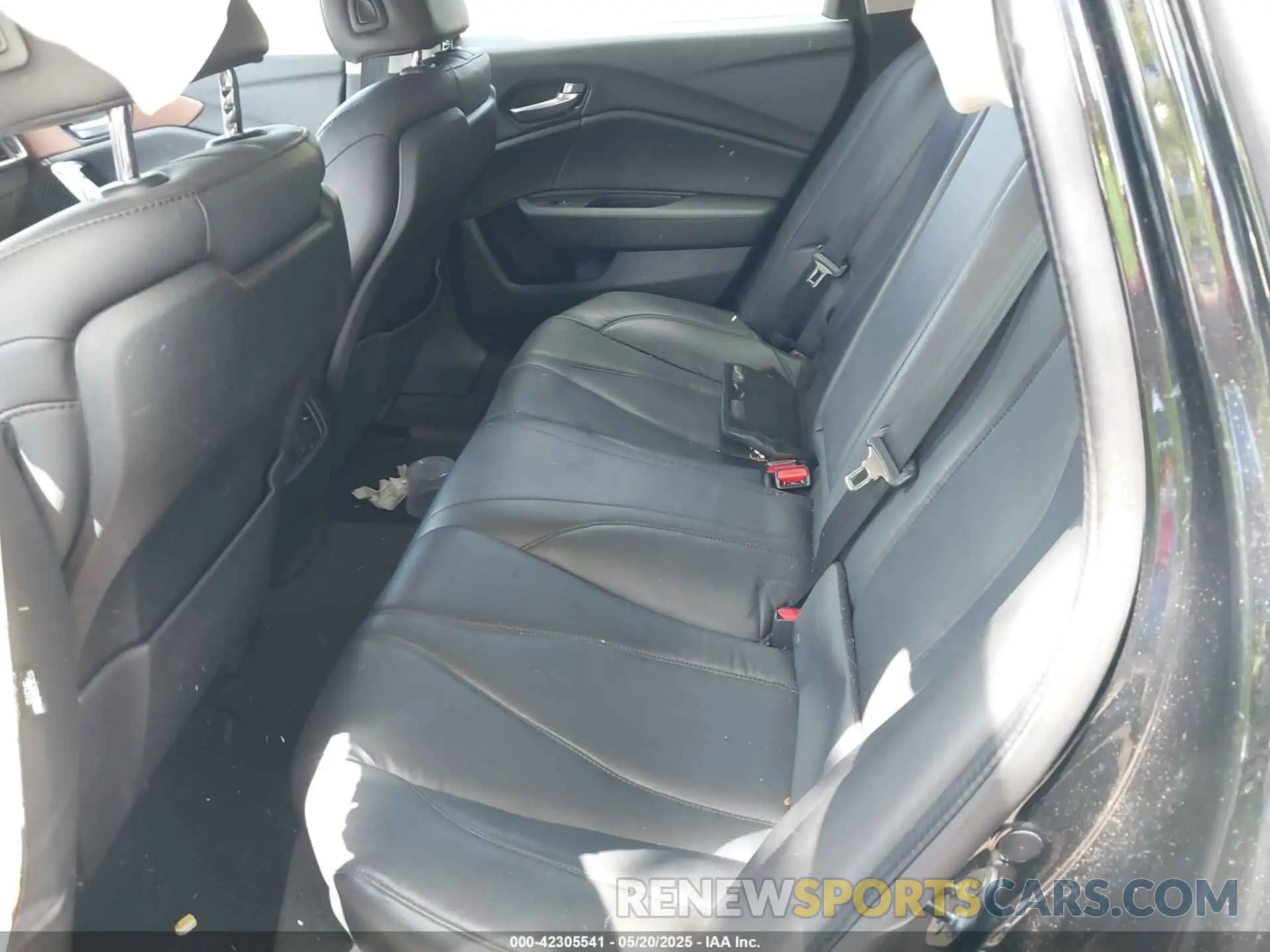 8 Photograph of a damaged car 19UUB5F30MA005419 ACURA TLX 2021