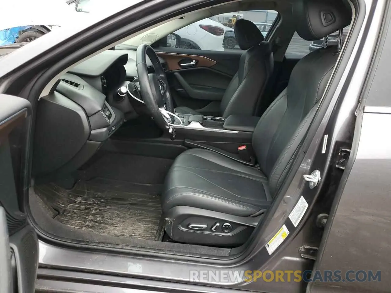 7 Photograph of a damaged car 19UUB5F30MA013231 ACURA TLX 2021