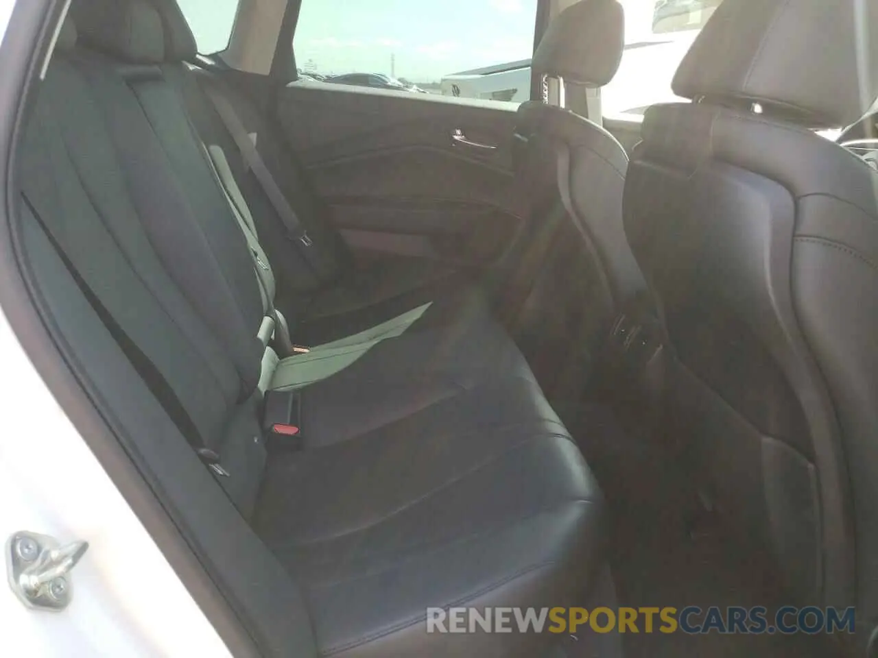 10 Photograph of a damaged car 19UUB5F31MA002383 ACURA TLX 2021