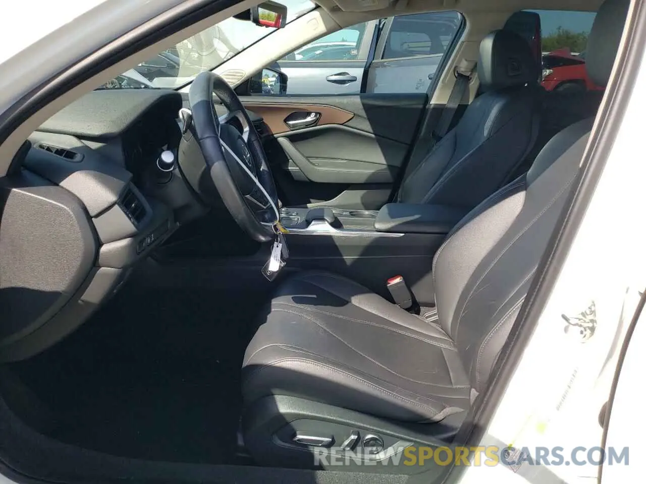 7 Photograph of a damaged car 19UUB5F31MA002383 ACURA TLX 2021