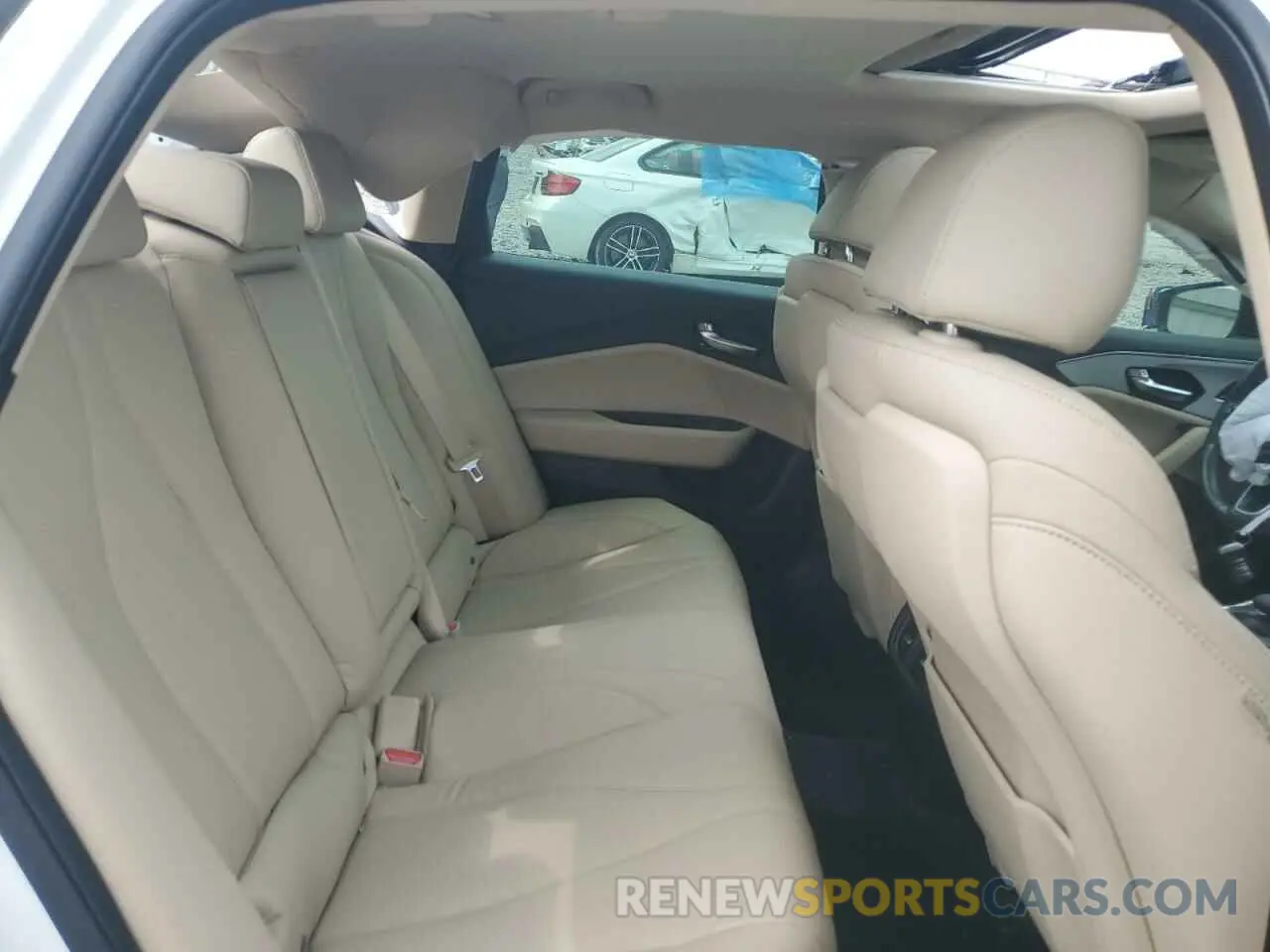 10 Photograph of a damaged car 19UUB5F33MA000800 ACURA TLX 2021