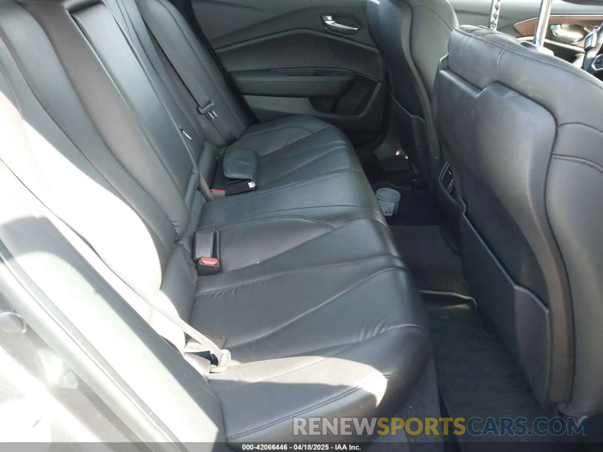 8 Photograph of a damaged car 19UUB5F39MA007413 ACURA TLX 2021