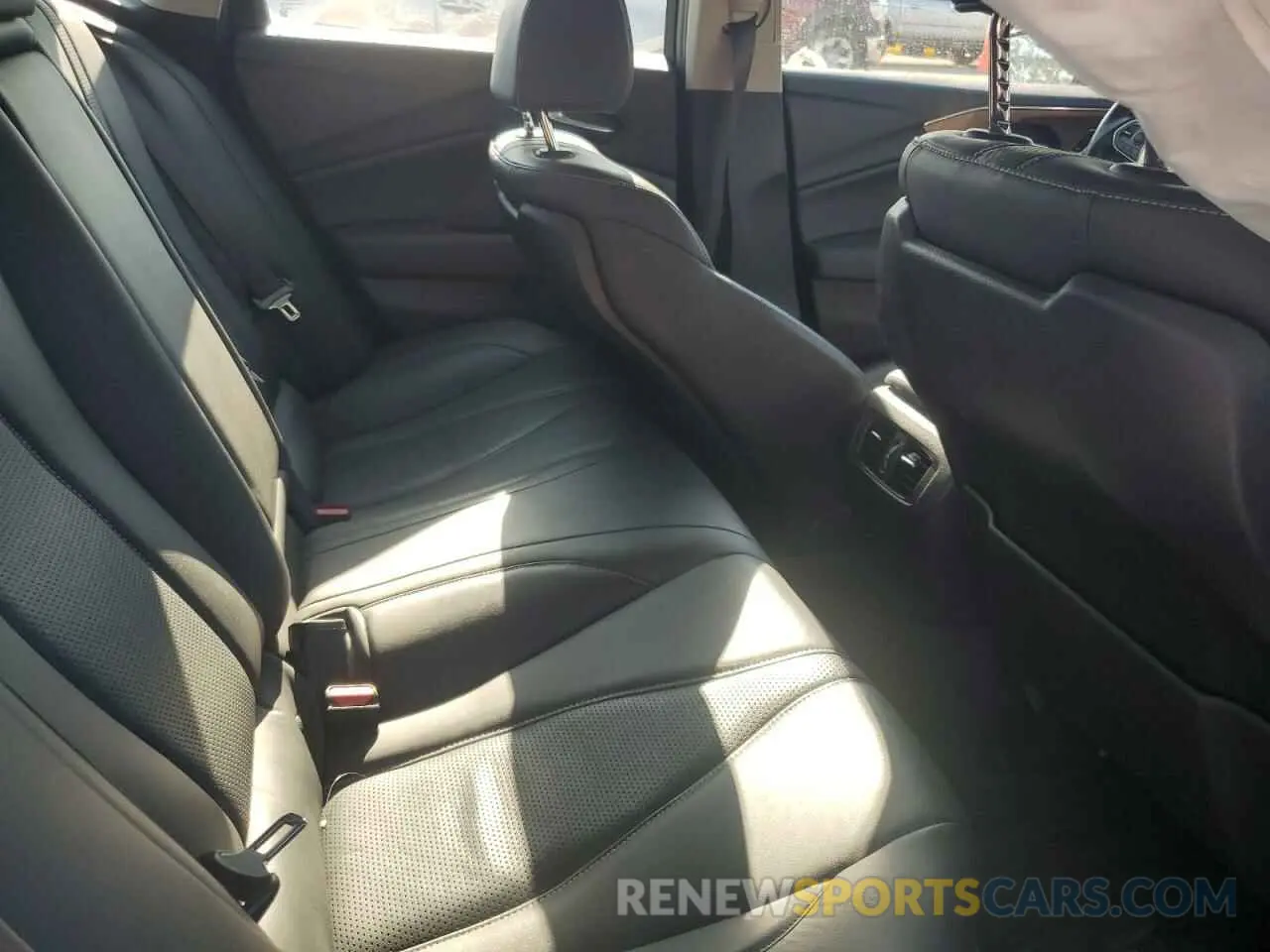 10 Photograph of a damaged car 19UUB5F45MA001956 ACURA TLX 2021