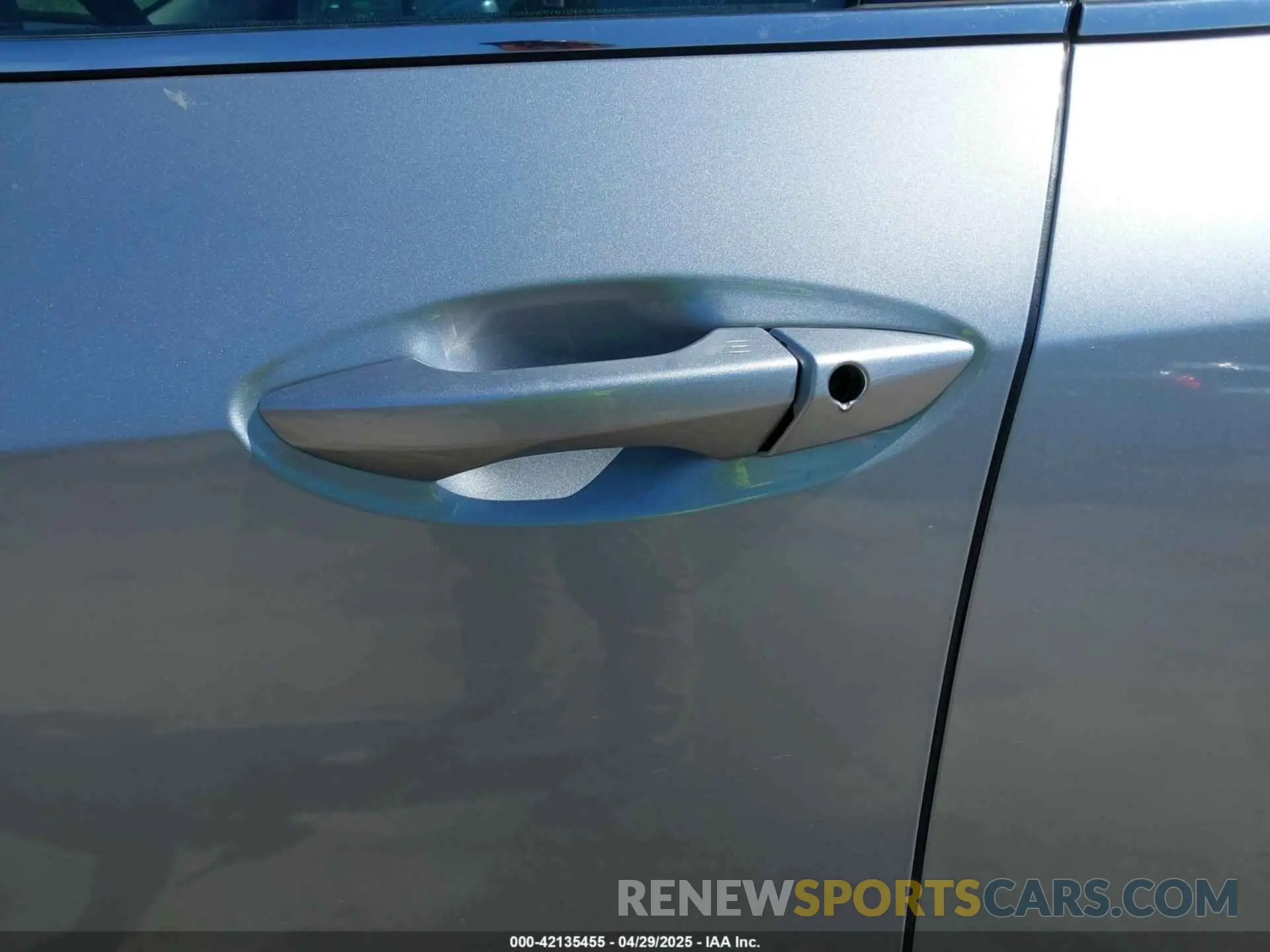 6 Photograph of a damaged car 19UUB5F48MA007055 ACURA TLX 2021