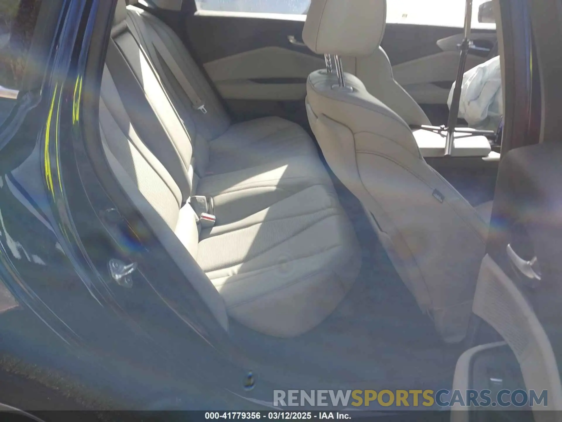 8 Photograph of a damaged car 19UUB5F48MA010750 ACURA TLX 2021