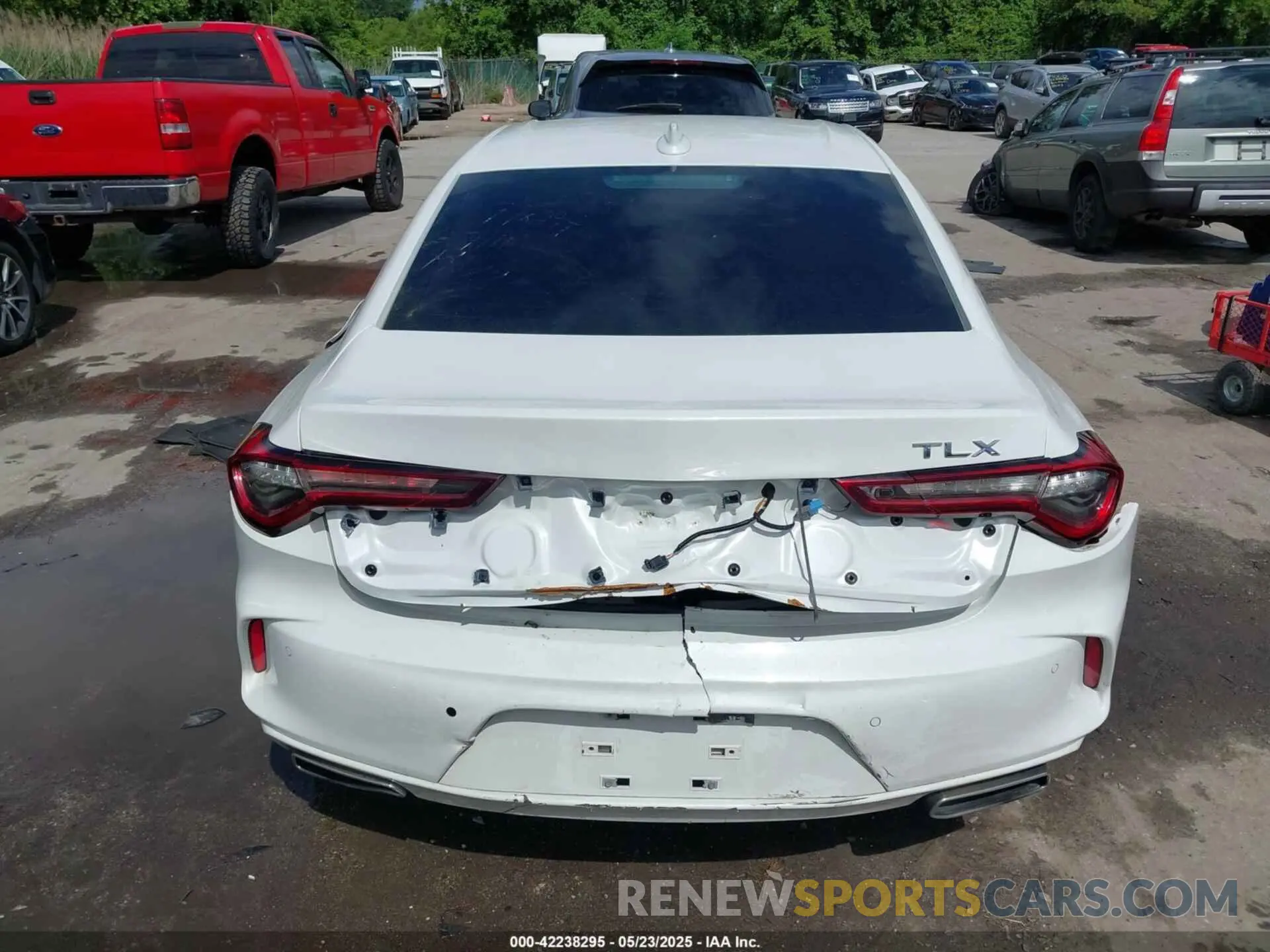15 Photograph of a damaged car 19UUB5F4XMA003461 ACURA TLX 2021