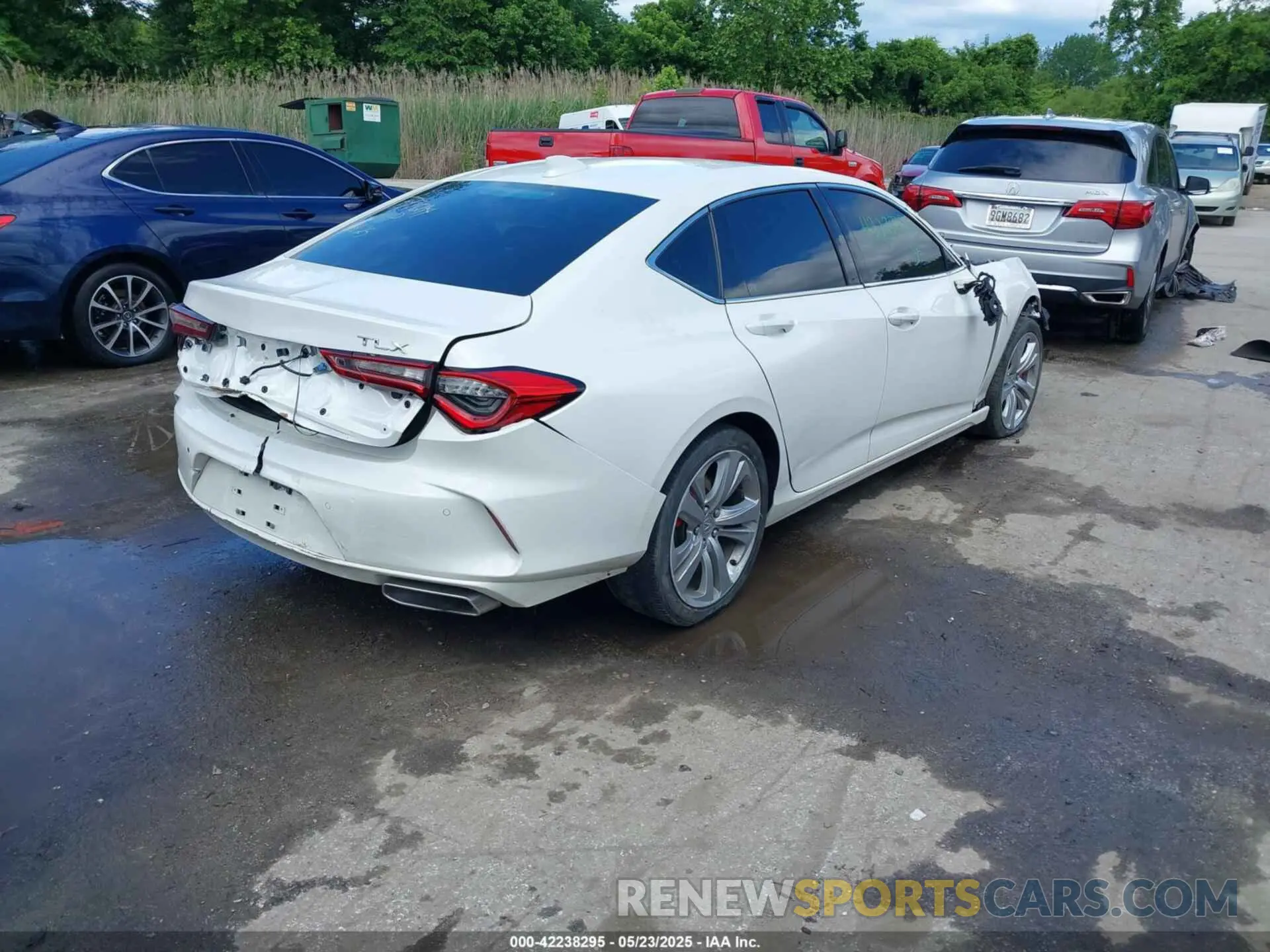 4 Photograph of a damaged car 19UUB5F4XMA003461 ACURA TLX 2021