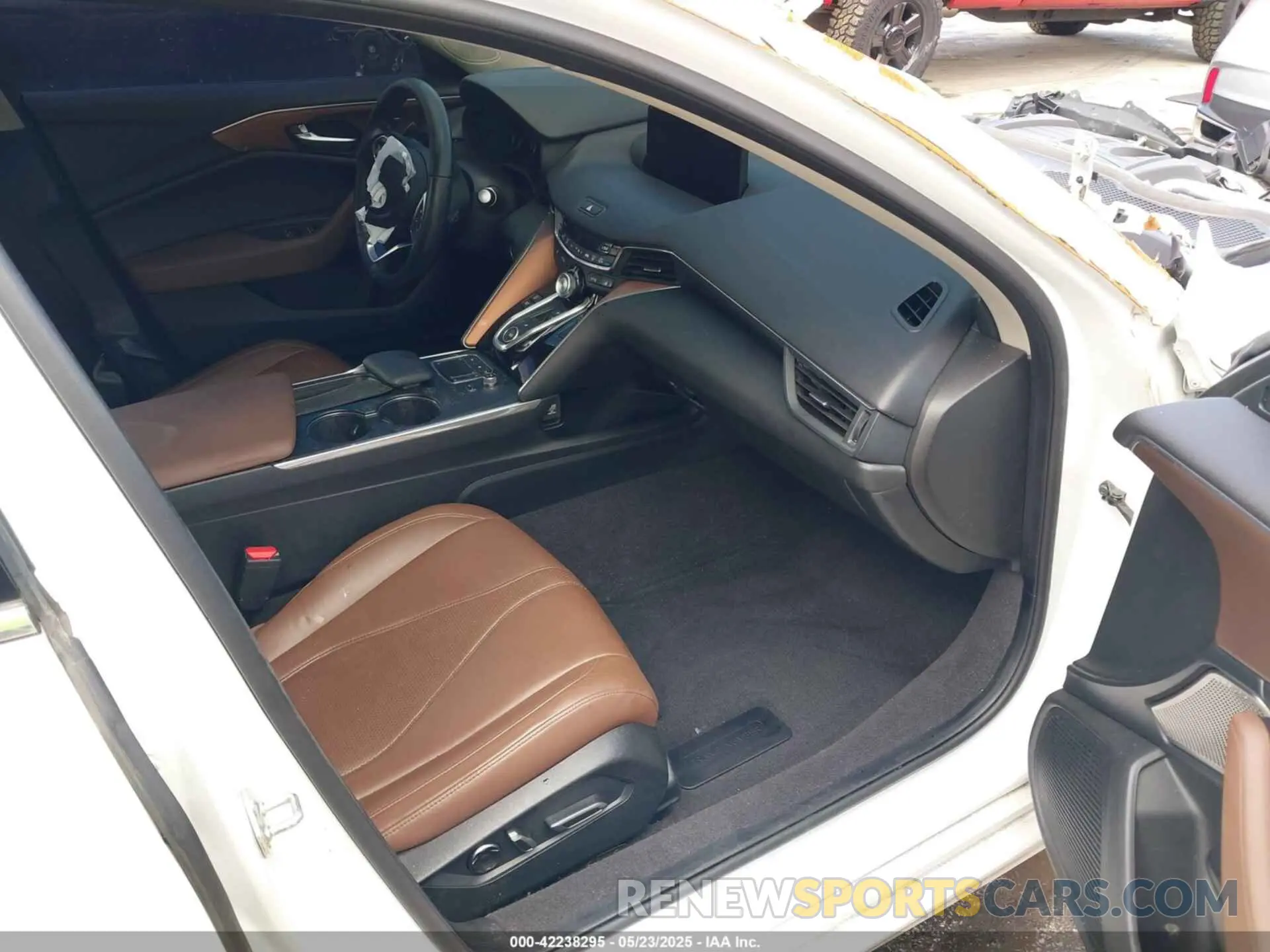 5 Photograph of a damaged car 19UUB5F4XMA003461 ACURA TLX 2021