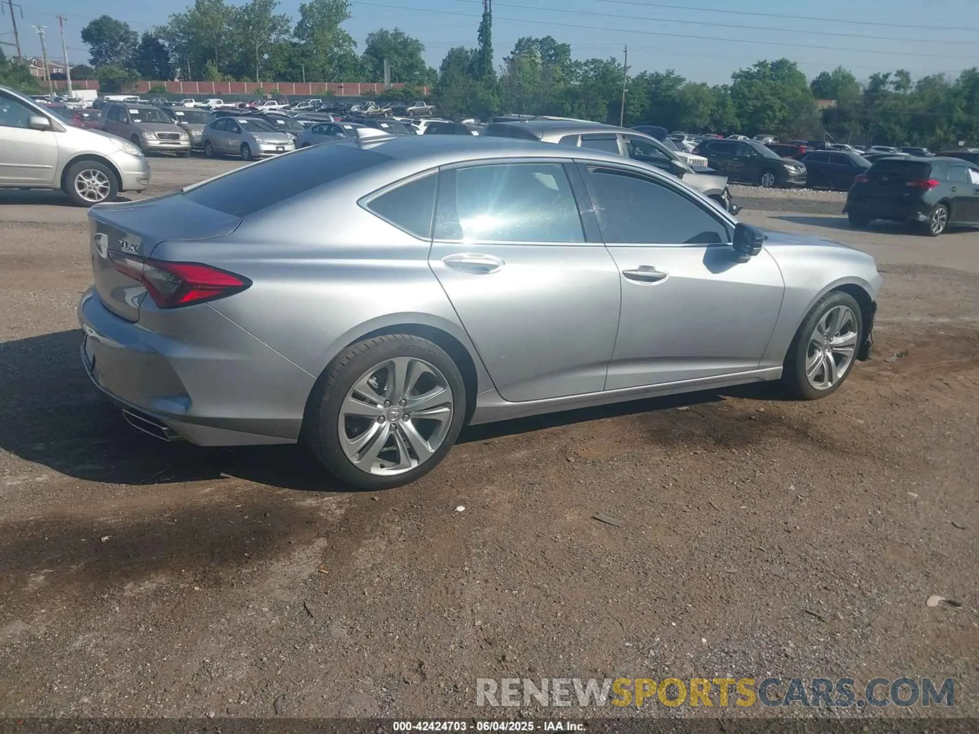 4 Photograph of a damaged car 19UUB5F4XMA012273 ACURA TLX 2021