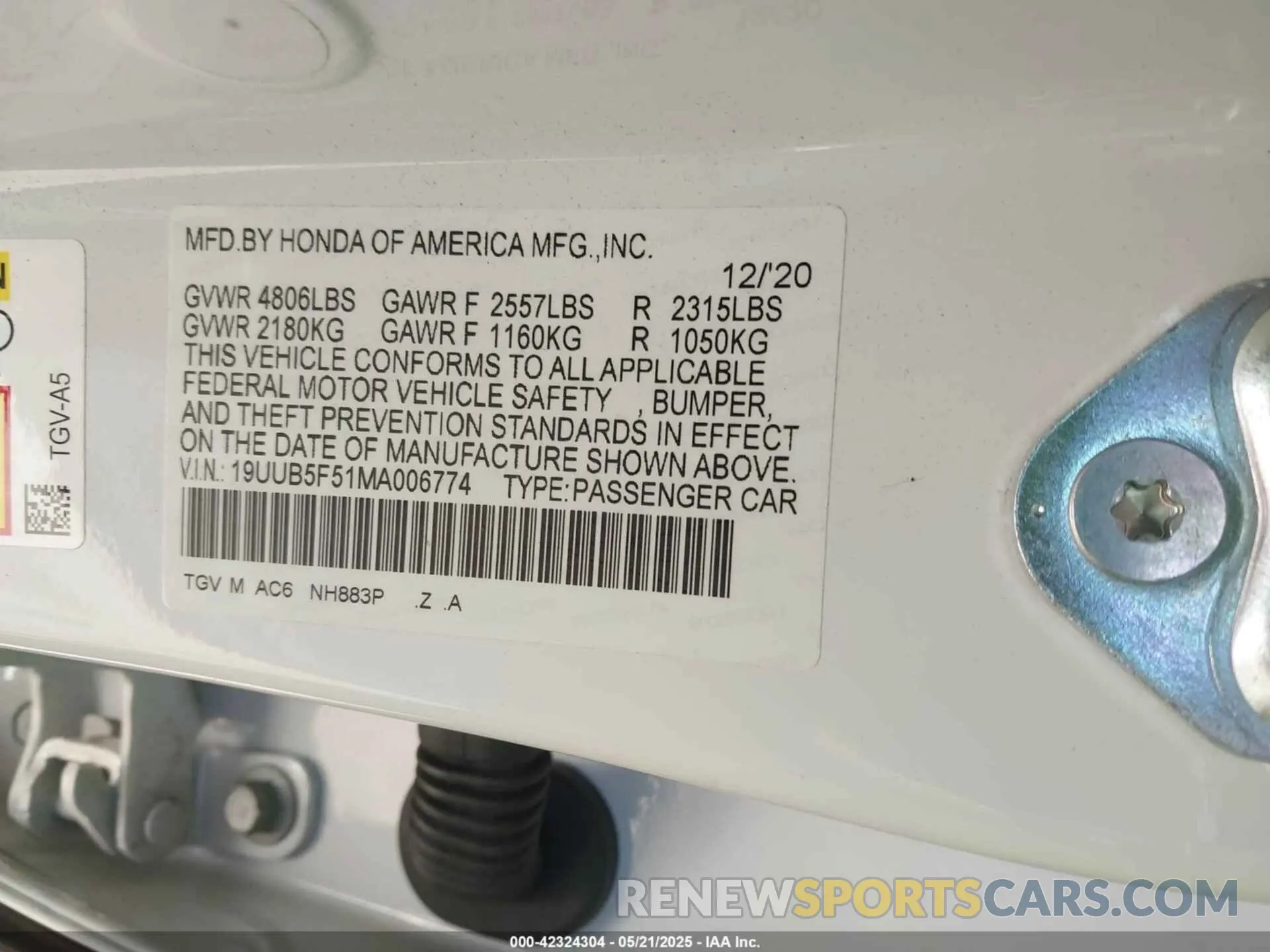 9 Photograph of a damaged car 19UUB5F51MA006774 ACURA TLX 2021