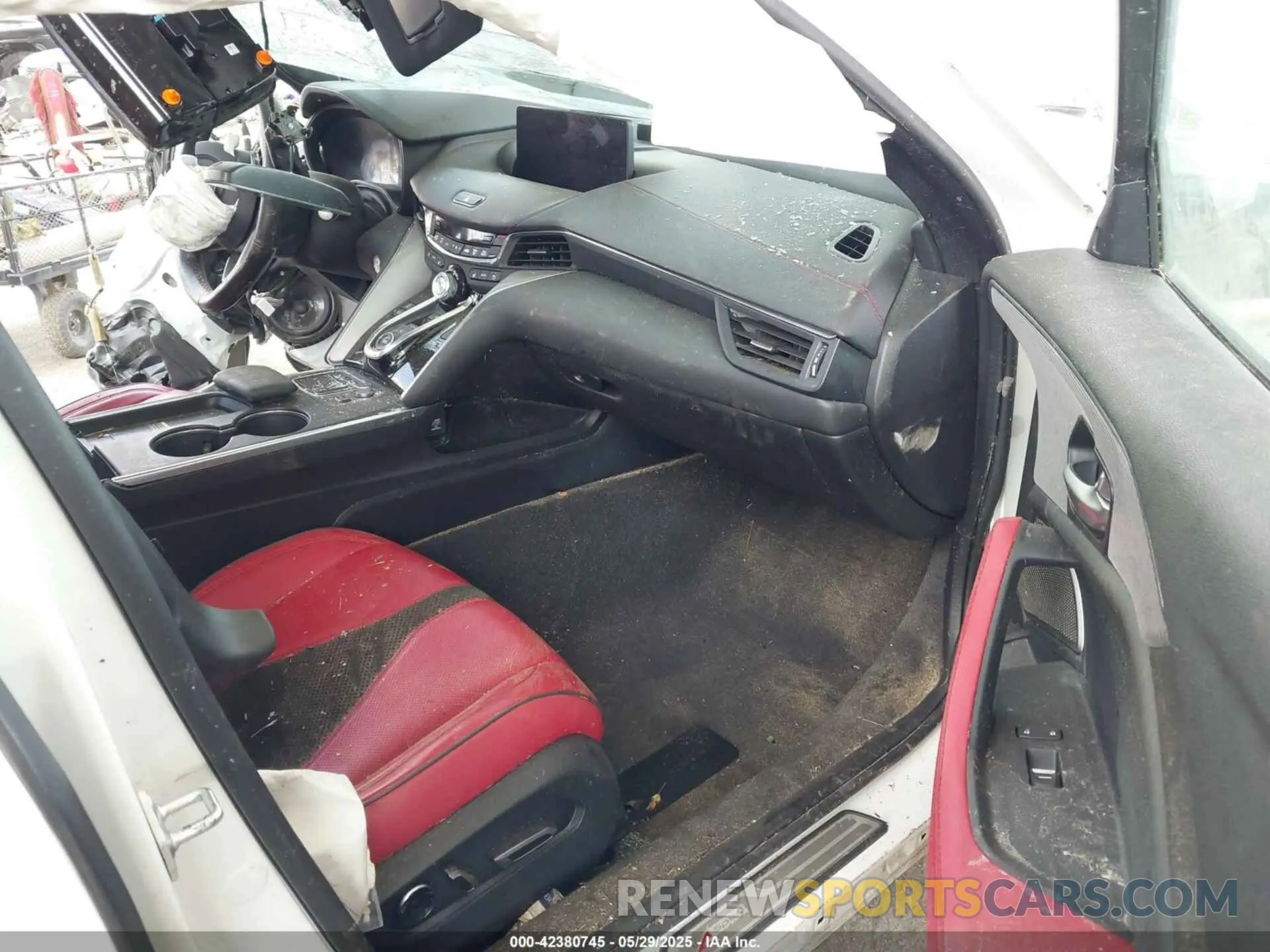 5 Photograph of a damaged car 19UUB5F51MA017032 ACURA TLX 2021
