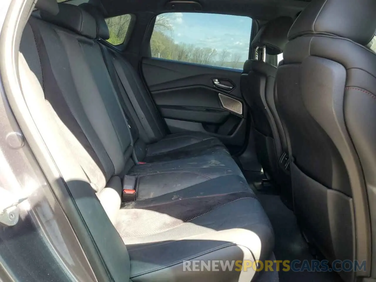 10 Photograph of a damaged car 19UUB5F52MA015693 ACURA TLX 2021